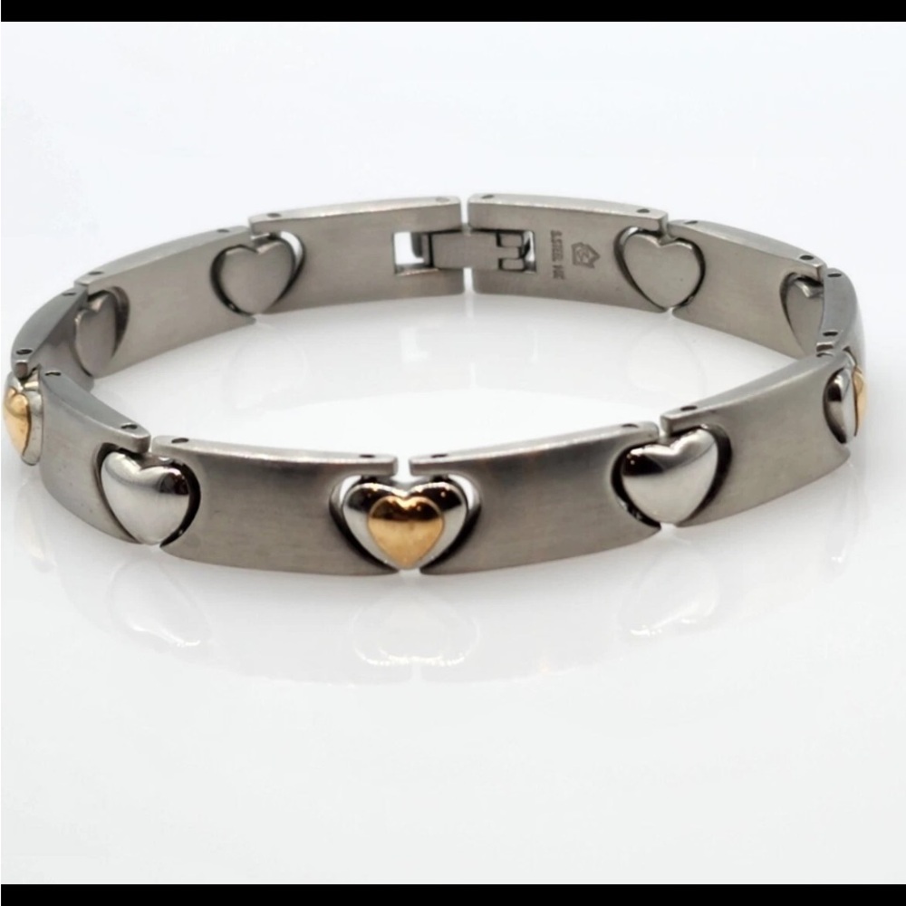 14 Karat Gold Heart And Stainless Steel Bracelet 7in Excellent Condition